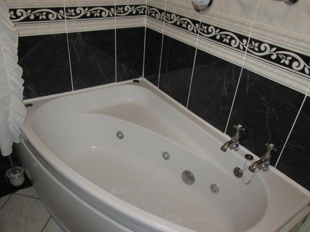 The Laurels B&B Кілкенні Номер фото